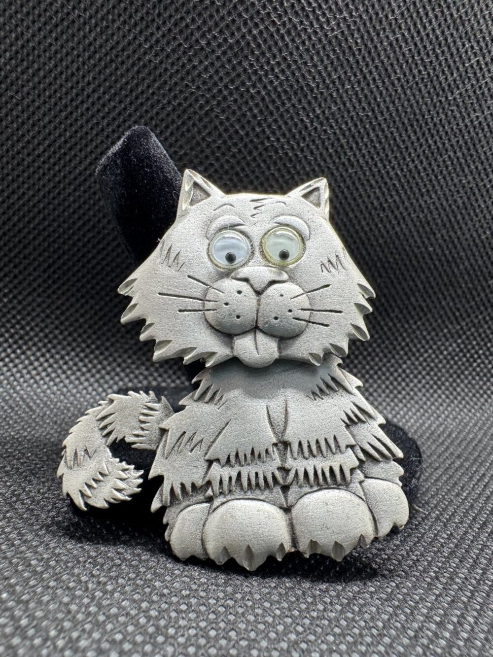 Vintage JJ Articulated Cat Brooch • Googly Eyes